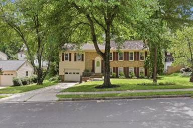 Main picture of 8747 Arley Dr