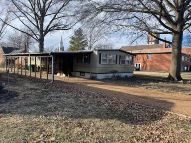 Main picture of 40 W Green St
