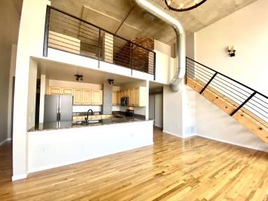 Main picture of 1050 Cherokee St