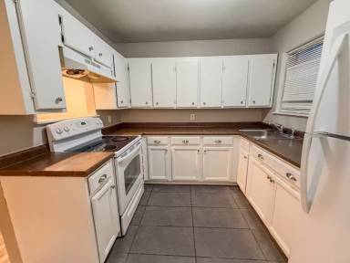 Main picture of 205 Windward St