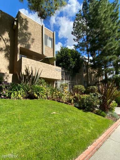 Main picture of 1425 E Orange Grove Blvd