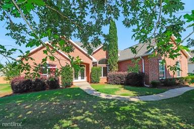 Main picture of 229 Hathersage Dr