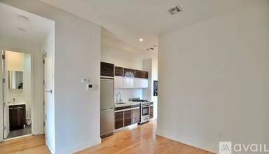 Main picture of 490 Kosciuszko St