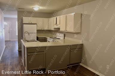 Main picture of 1000 N Red St