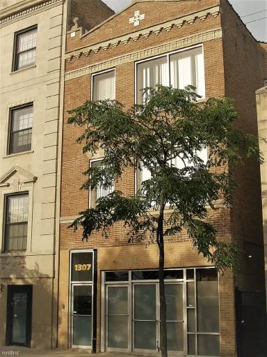 Main picture of 1307 N Ashland Ave
