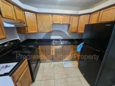 Main picture of 3009 Pearl Ave