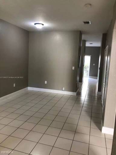 Main picture of 2650 SE 16th Ter