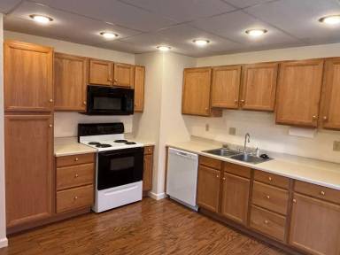 Main picture of 215 E 6th Ave