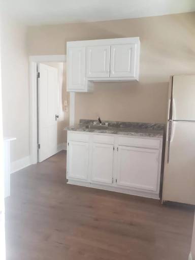 Main picture of 609 N Dearborn Ave