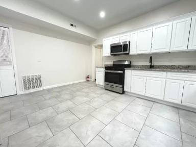 Main picture of 299 Vermont Ave