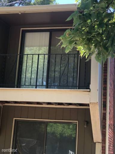 Main picture of 1035 S Kansas Ave