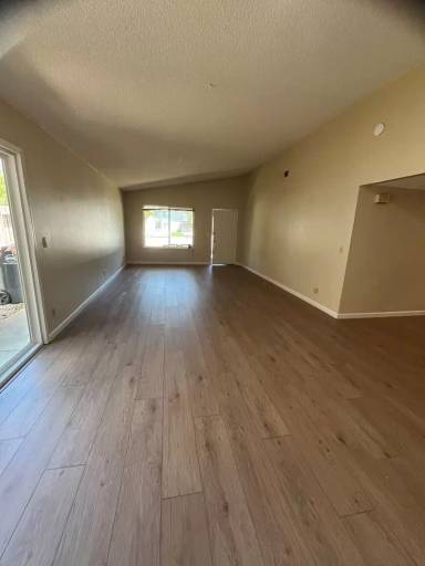 Main picture of 4810 Cowell Blvd