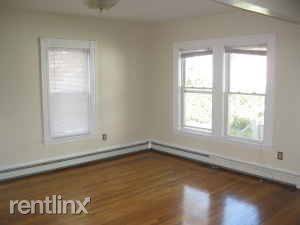 Main picture of 1 Lawrence Pl