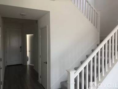 Main picture of 241 Hass Ln