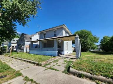 Main picture of 1640 7th Ave