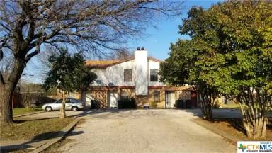 Main picture of 506 Esther Cir
