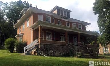 Main picture of 134 Parker Ave