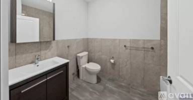 Main picture of 575 56th St