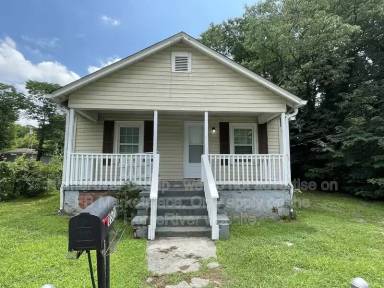 Main picture of 1310 Roanoke Ave
