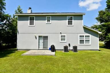 Main picture of 305 Rack Ln
