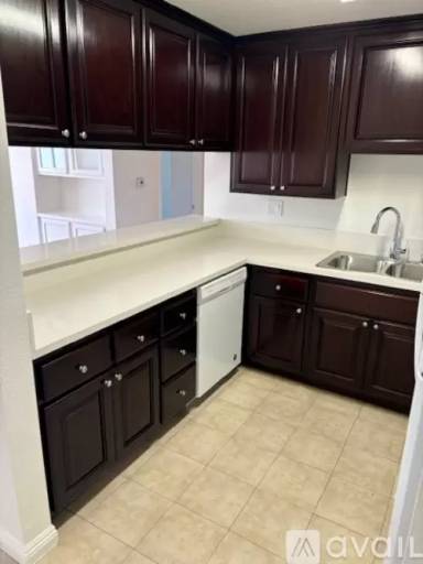 Main picture of 2449 S Barrington Ave