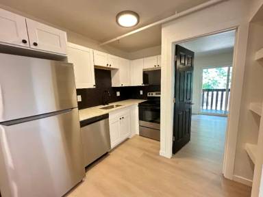 Main picture of 1216 Maple St