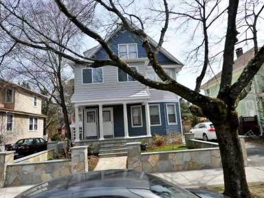 Main picture of 133 W Rock Ave