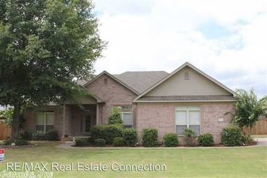 Main picture of 700 Oak View Dr