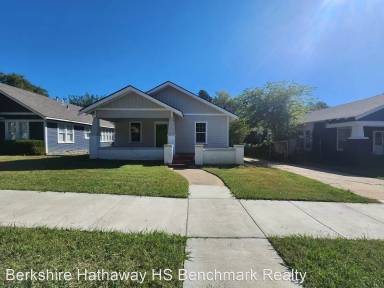 Main picture of 1017 N Broadway Ave