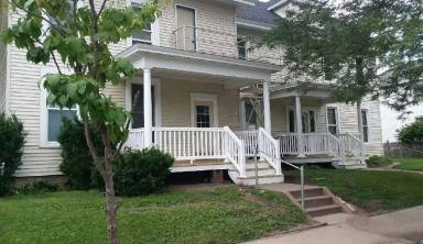 Main picture of 926 Main St