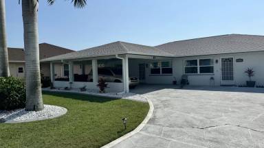 Main picture of 4108 SE 18th Pl