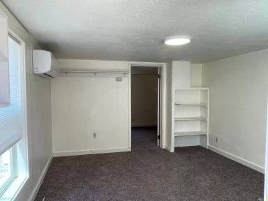 Main picture of 709 W Jackson St