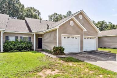 Main picture of 805 Willow Bridge Dr W