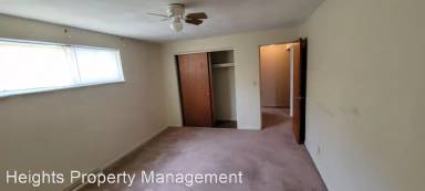 Main picture of 239 E Oak Cliff Ct