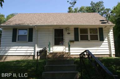Main picture of 4213 3rd St NE