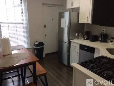 Main picture of 16 Clearway St