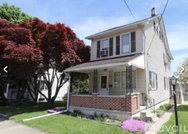 Main picture of 225 S 2nd St