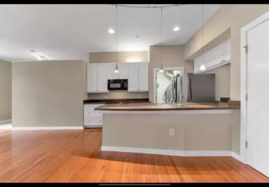 Main picture of 1150 Vine St