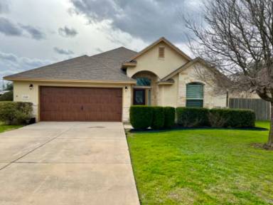 Main picture of 15419 Echo Ln