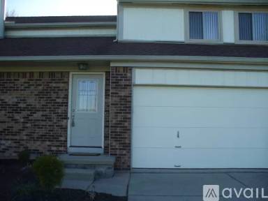 Main picture of 2469 Sutter Pkwy