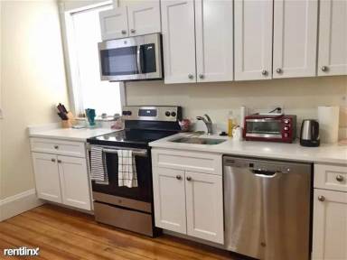 Main picture of 9 Englewood Ave