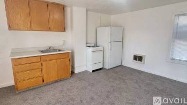 Main picture of 393 S Eastern Ave