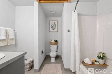 Main picture of 112 S Gay St