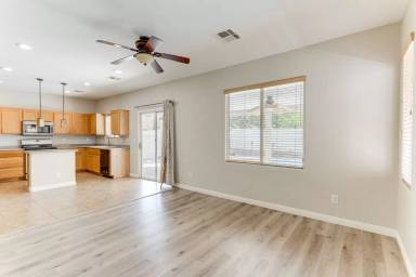 Main picture of 7981 Imperial Treasure St