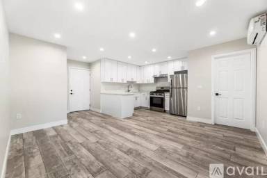 Main picture of 2059 N Vermont Ave