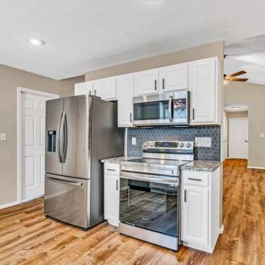 Main picture of 213 Daless Ct