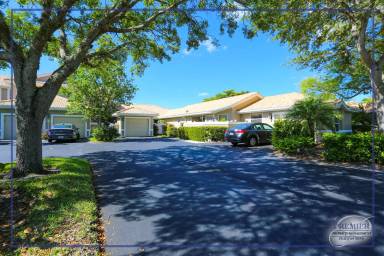 Main picture of 402 Emerald Bay Cir