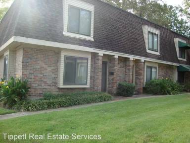 Main picture of 6621 Poplar Woods Cir S