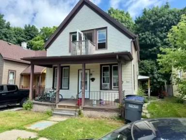 Main picture of 912 Saint James Ct