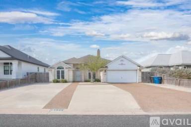 Main picture of 13905 Hawksnest Bay Dr